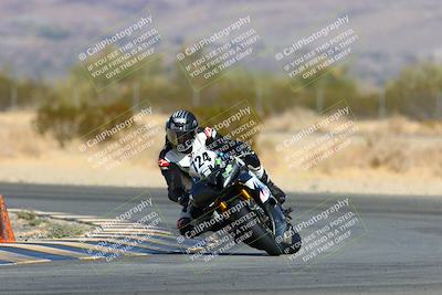 media/Jan-16-2022-CVMA (Sun) [[7f3d92989d]]/Race 2 Supersport Middleweight/